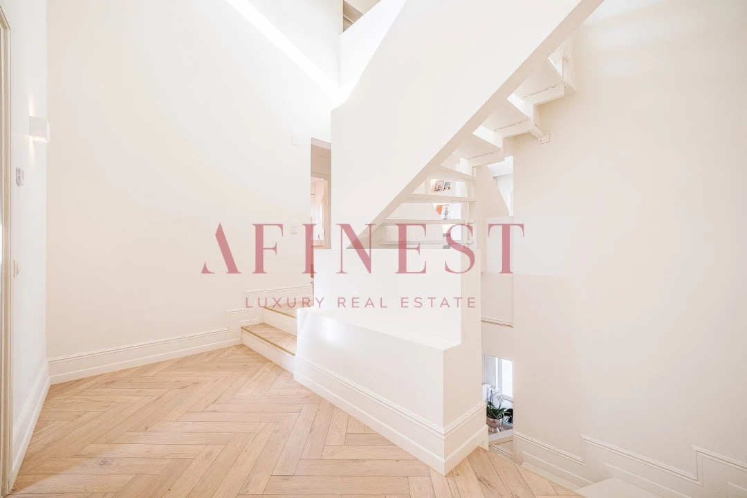 Moradia T5 para Arrendamento em Santa Maria e São Miguel, São Martinho, São Pedro Penaferrim Foto 39