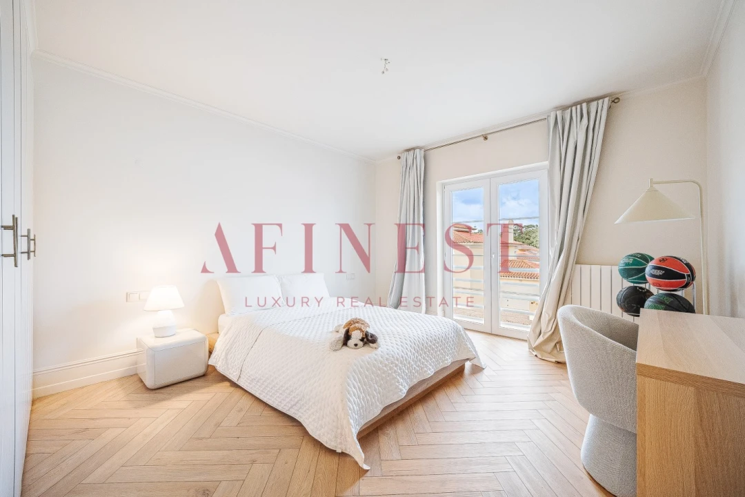 Moradia T5 para Arrendamento em Santa Maria e São Miguel, São Martinho, São Pedro Penaferrim Foto 47