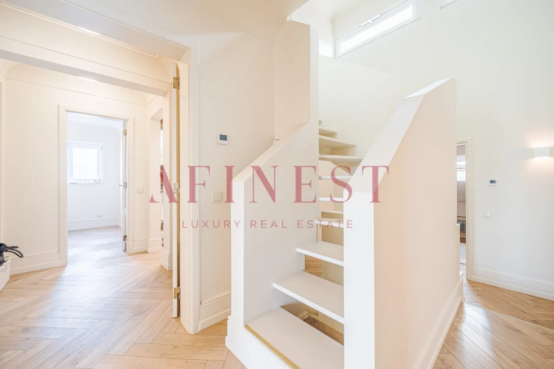 Moradia T5 para Arrendamento em Santa Maria e São Miguel, São Martinho, São Pedro Penaferrim Foto 51