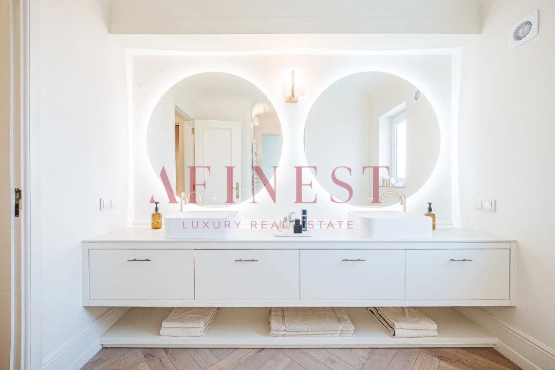 Moradia T5 para Arrendamento em Santa Maria e São Miguel, São Martinho, São Pedro Penaferrim Foto 52