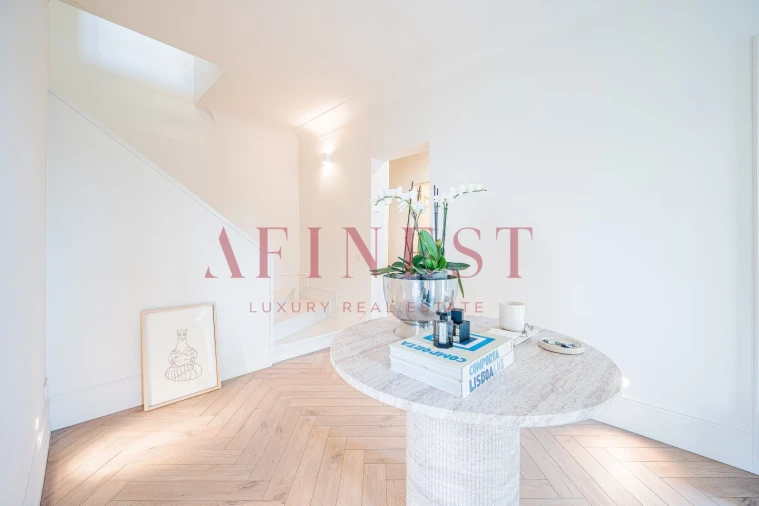 Moradia T5 para Arrendamento em Santa Maria e São Miguel, São Martinho, São Pedro Penaferrim Foto 22