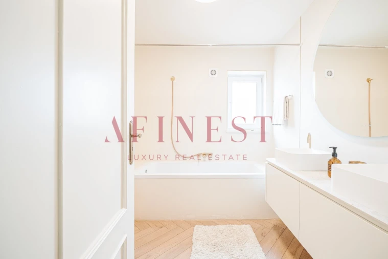 Moradia T5 para Arrendamento em Santa Maria e São Miguel, São Martinho, São Pedro Penaferrim Foto 43