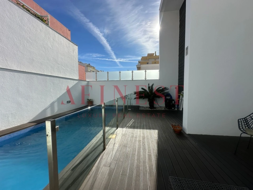 Moradia T4 para Arrendamento em Carcavelos e Parede Foto 27