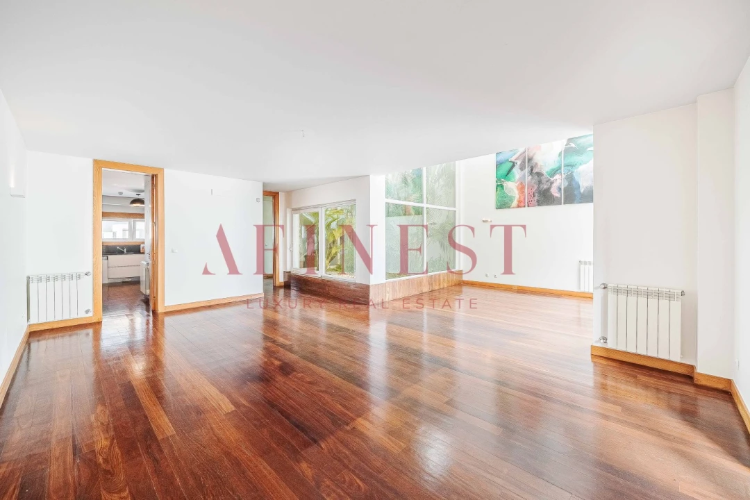 Moradia T4 para Arrendamento em Carcavelos e Parede Foto 16