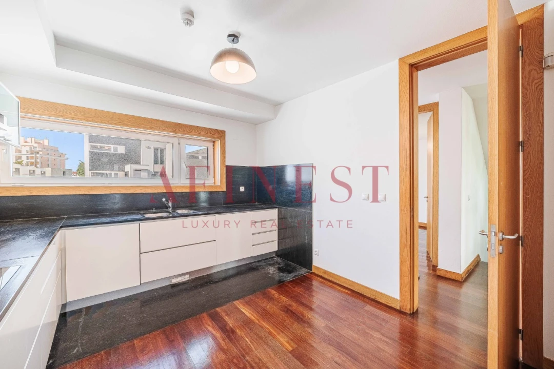 Moradia T4 para Arrendamento em Carcavelos e Parede Foto 40