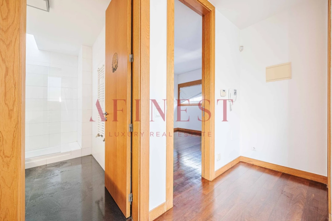 Moradia T4 para Arrendamento em Carcavelos e Parede Foto 55