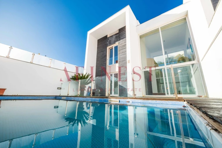 Moradia T4 para Arrendamento em Carcavelos e Parede Foto 6