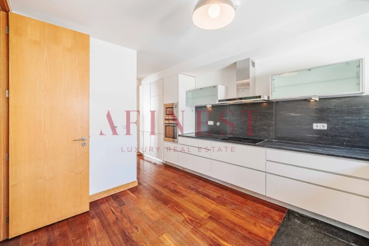 Moradia T4 para Arrendamento em Carcavelos e Parede Foto 37