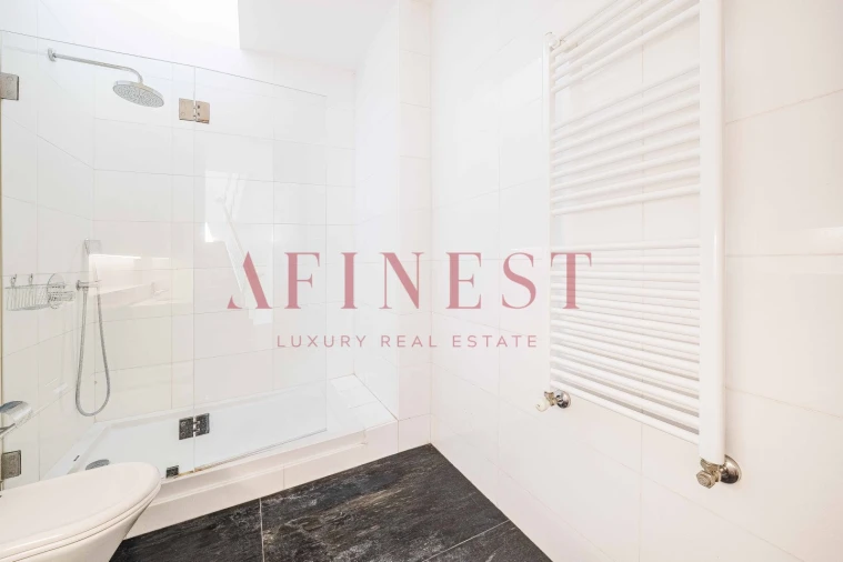 Moradia T4 para Arrendamento em Carcavelos e Parede Foto 51