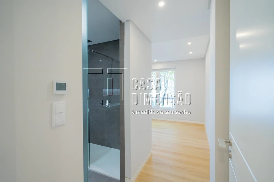 Apartamento T3 para Venda em Carcavelos e Parede Foto 41