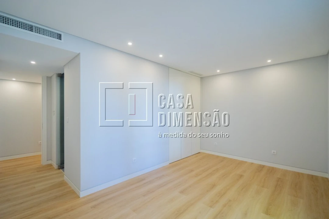 Apartamento T3 para Venda em Carcavelos e Parede Foto 43