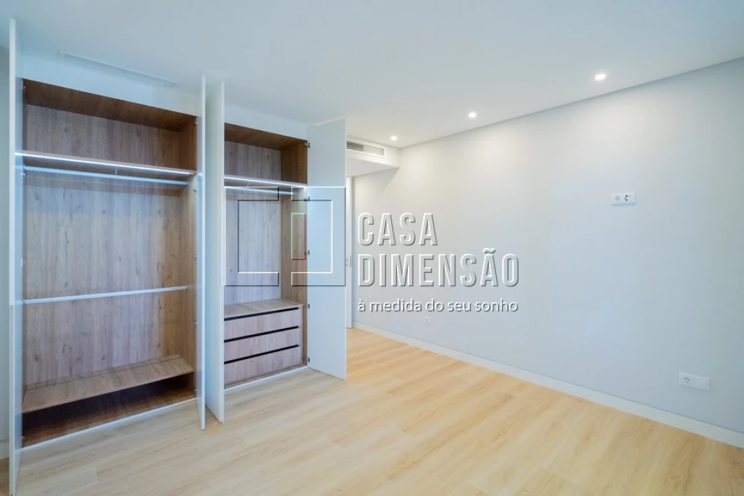 Apartamento T3 para Venda em Carcavelos e Parede Foto 53