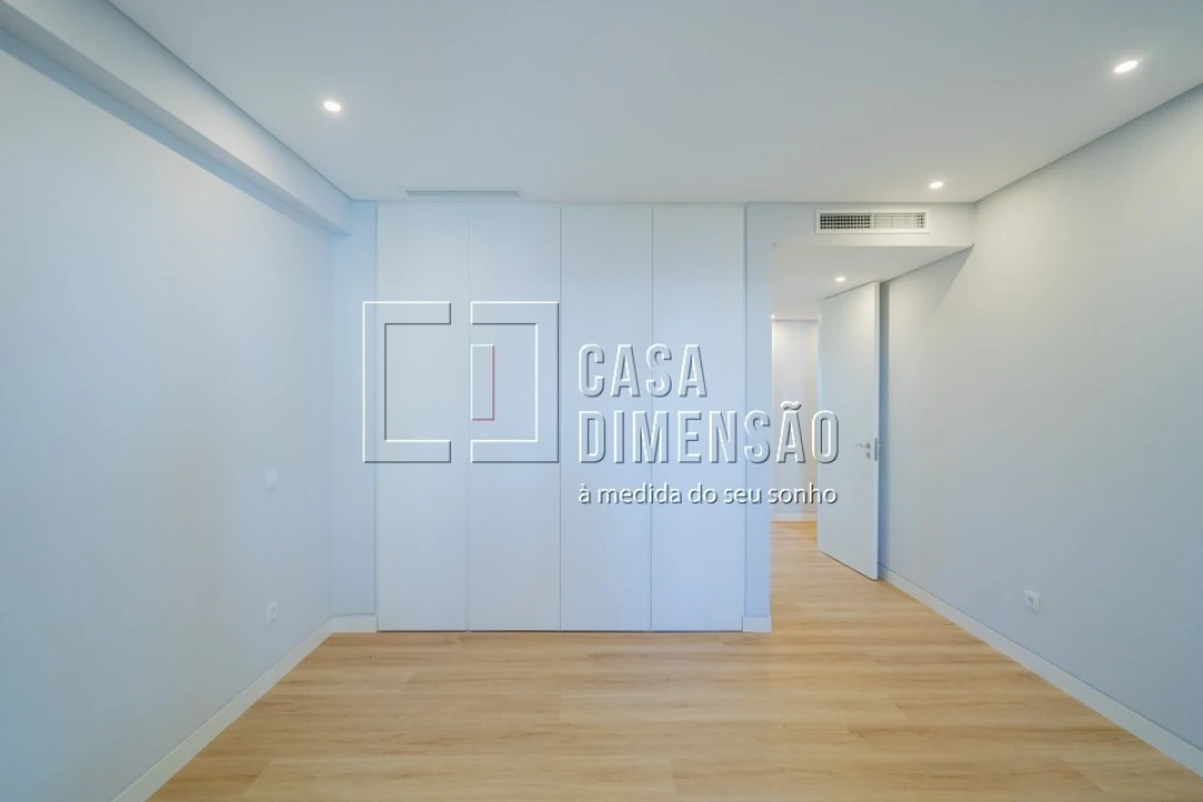 Apartamento T3 para Venda em Carcavelos e Parede Foto 55
