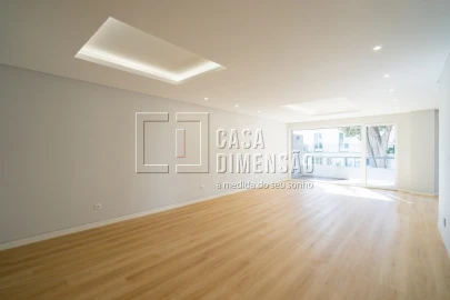 Apartamento T3 para Venda em Carcavelos e Parede