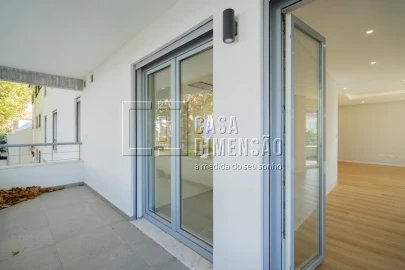 Apartamento T3 para Venda em Carcavelos e Parede