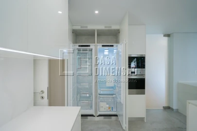 Apartamento T3 para Venda em Carcavelos e Parede