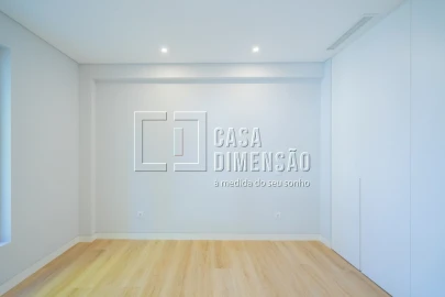 Apartamento T3 para Venda em Carcavelos e Parede