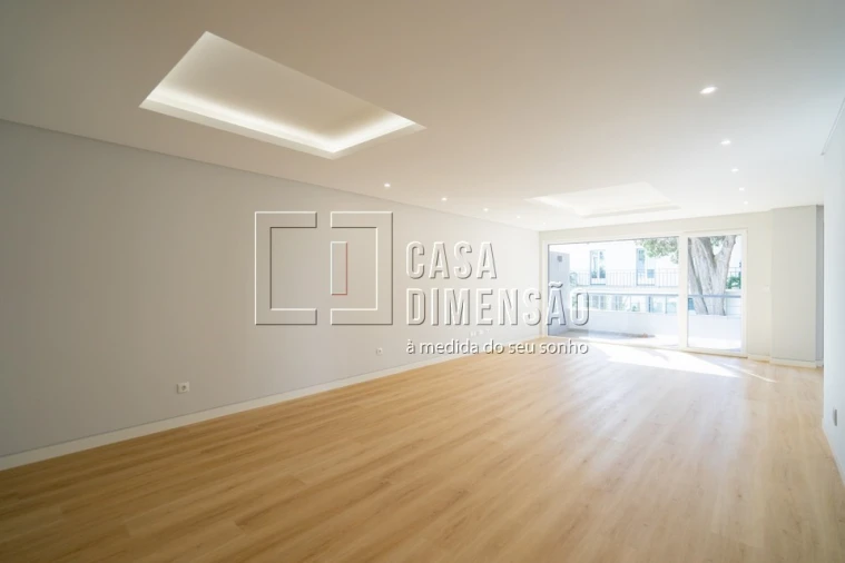 Apartamento T3 para Venda em Carcavelos e Parede Foto 6