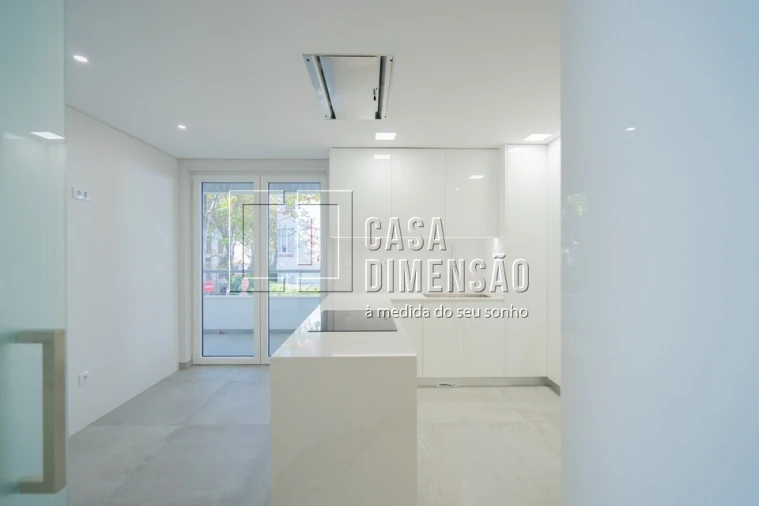 Apartamento T3 para Venda em Carcavelos e Parede Foto 22