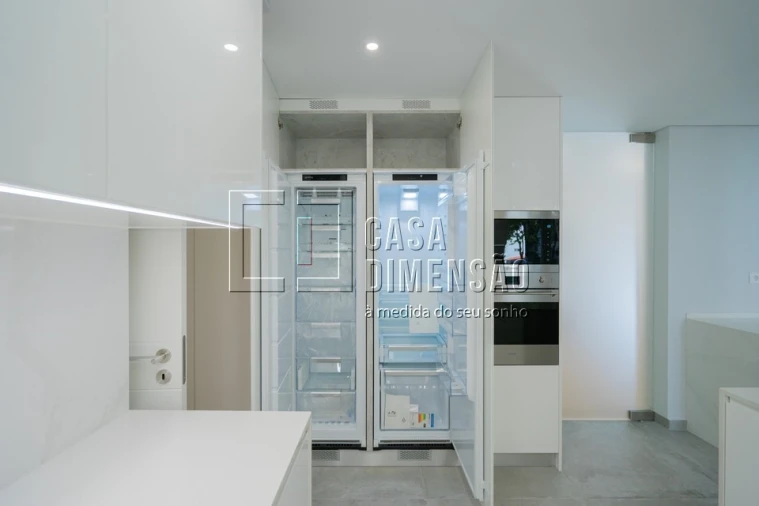 Apartamento T3 para Venda em Carcavelos e Parede Foto 32