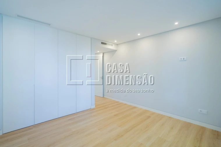 Apartamento T3 para Venda em Carcavelos e Parede Foto 54