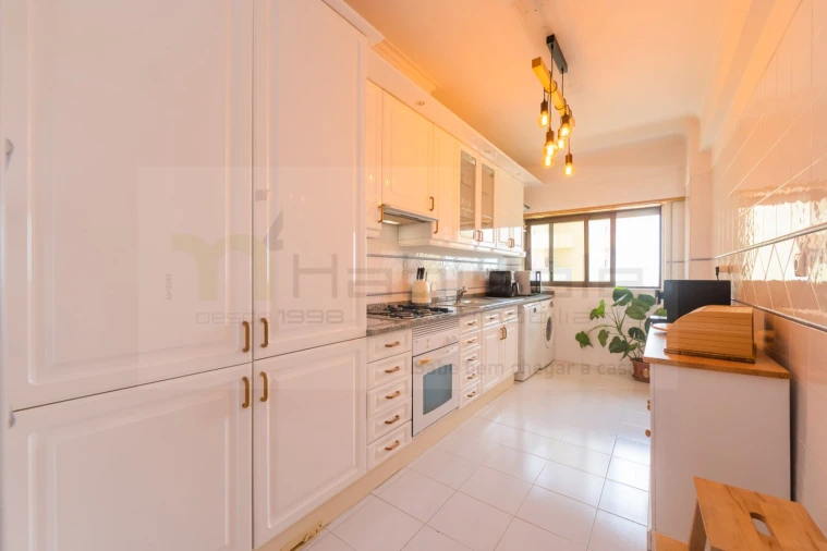 Apartamento T4 para Venda em Póvoa de Santa Iria e Forte da Casa Foto 14