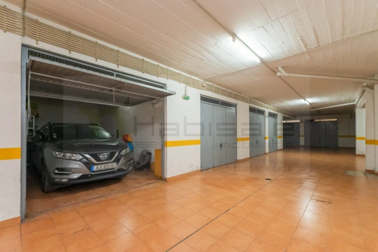 Apartamento T4 para Venda em Póvoa de Santa Iria e Forte da Casa Foto 34