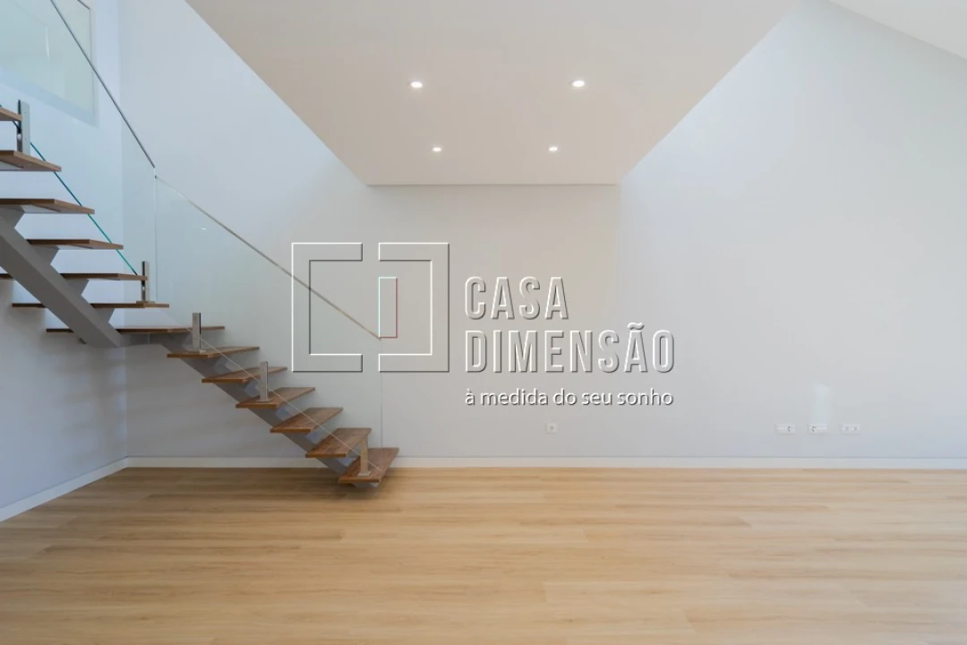 Apartamento T3 para Venda em Carcavelos e Parede Foto 8