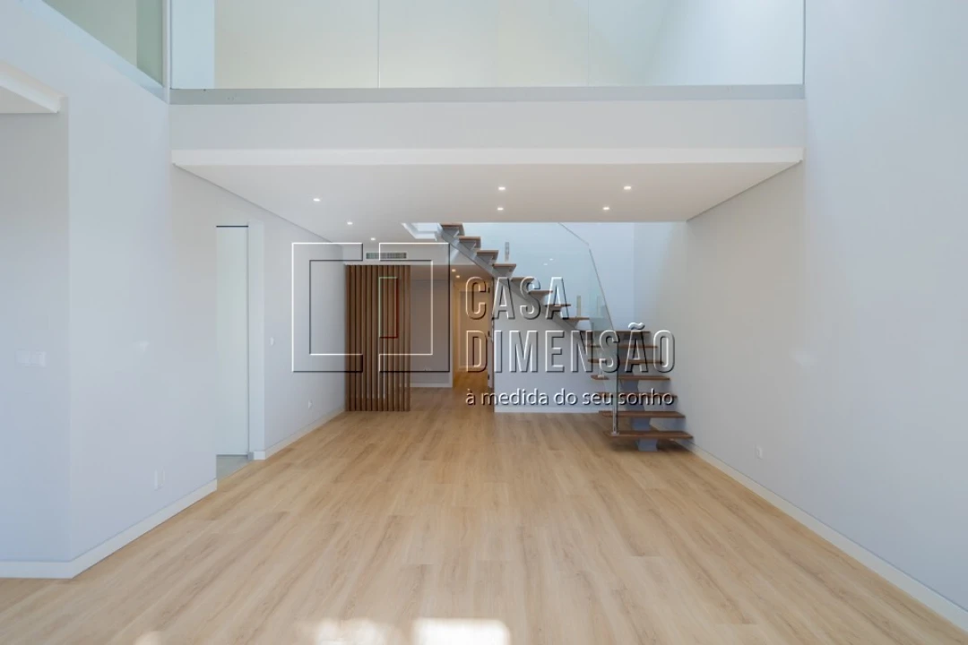 Apartamento T3 para Venda em Carcavelos e Parede Foto 11