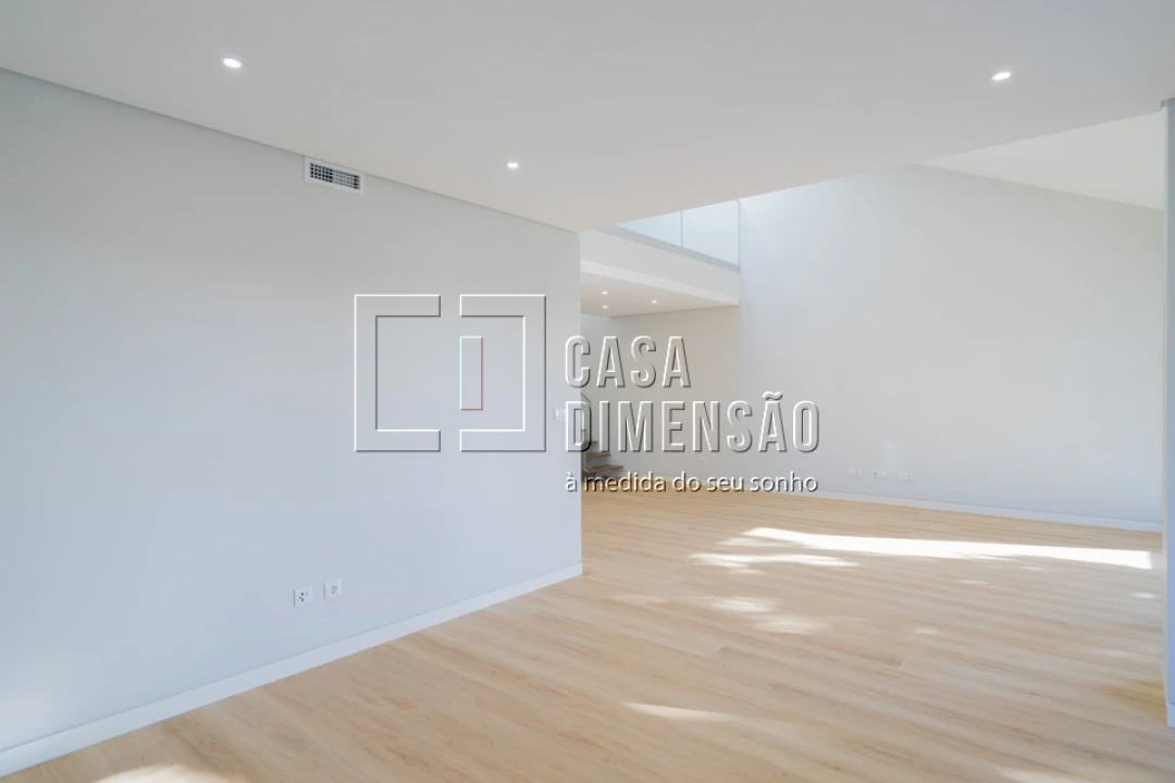 Apartamento T3 para Venda em Carcavelos e Parede Foto 14