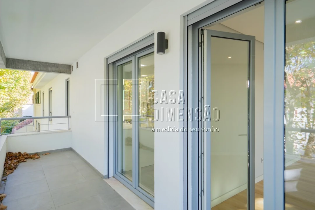 Apartamento T3 para Venda em Carcavelos e Parede Foto 18