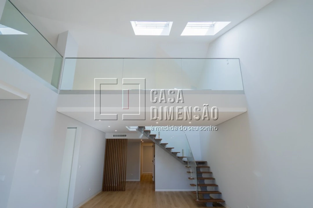 Apartamento T3 para Venda em Carcavelos e Parede Foto 24