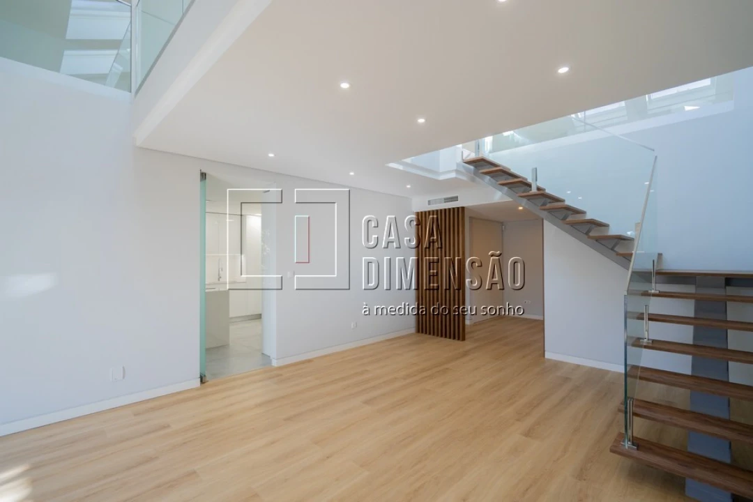Apartamento T3 para Venda em Carcavelos e Parede Foto 26