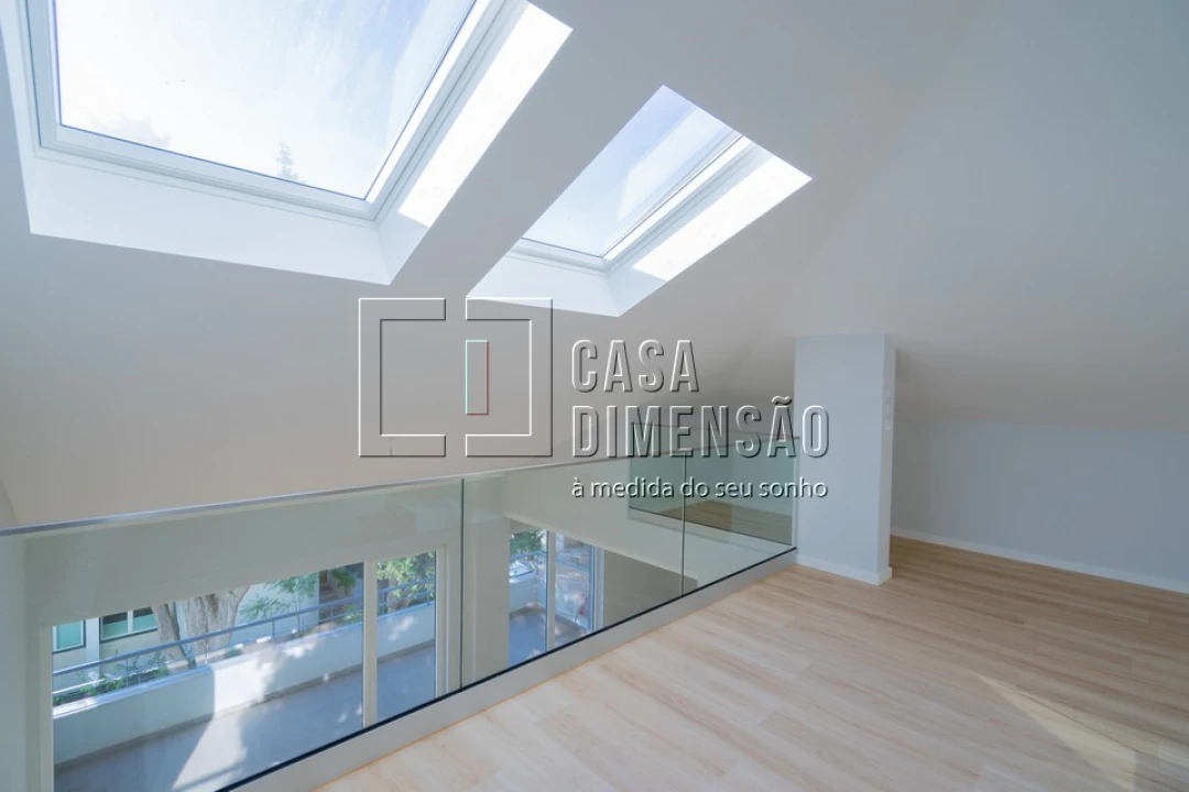 Apartamento T3 para Venda em Carcavelos e Parede Foto 31