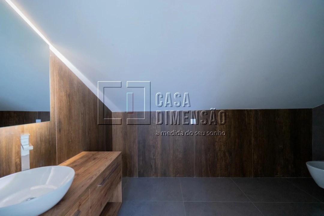 Apartamento T3 para Venda em Carcavelos e Parede Foto 45
