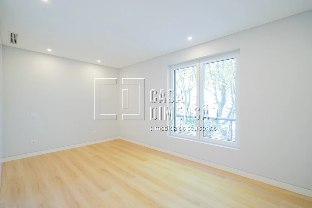 Apartamento T3 para Venda em Carcavelos e Parede Foto 70