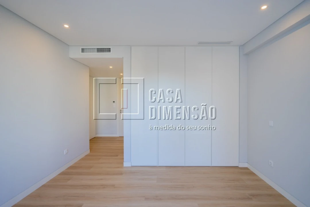 Apartamento T3 para Venda em Carcavelos e Parede Foto 96