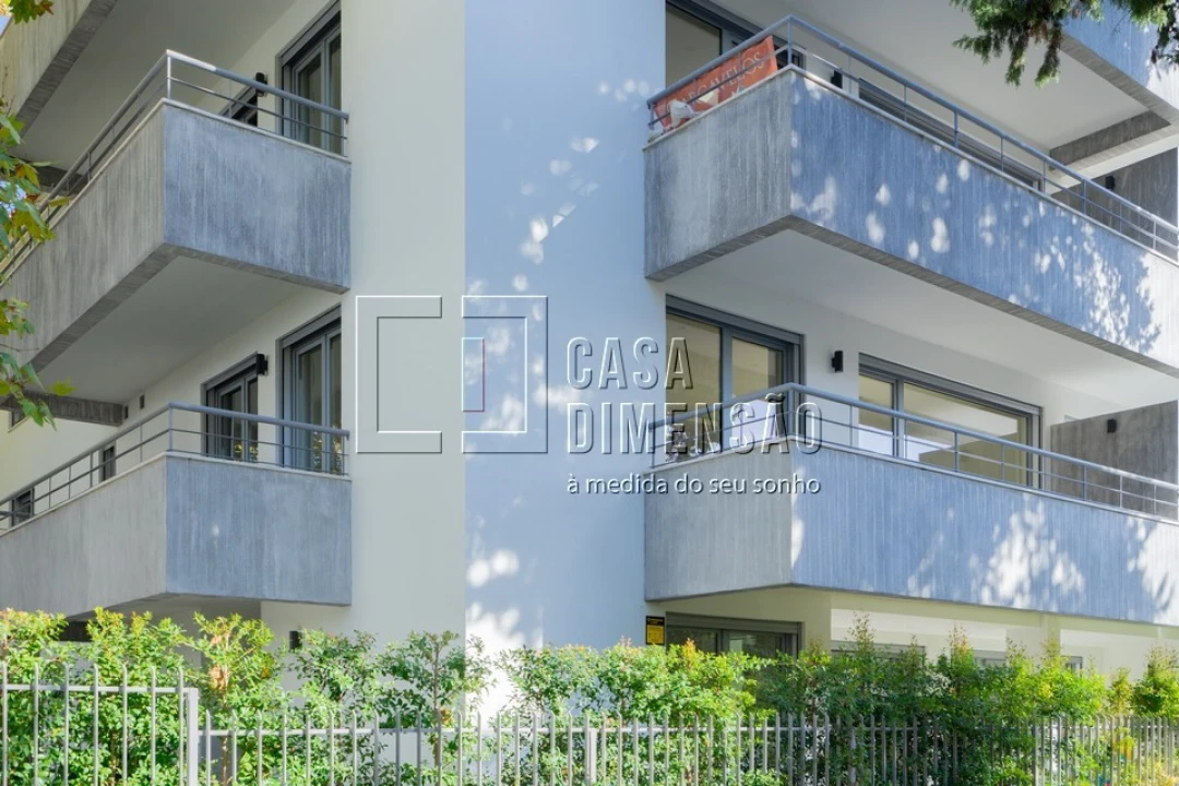 Apartamento T3 para Venda em Carcavelos e Parede Foto 116