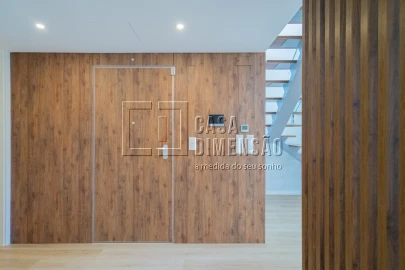 Apartamento T3 para Venda em Carcavelos e Parede