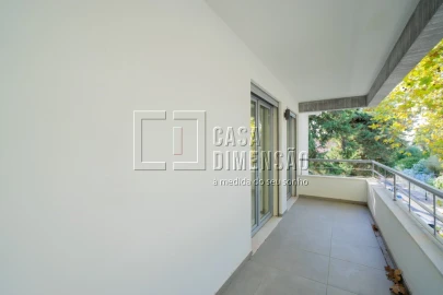 Apartamento T3 para Venda em Carcavelos e Parede