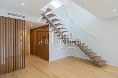 Apartamento T3 para Venda em Carcavelos e Parede