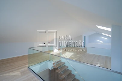 Apartamento T3 para Venda em Carcavelos e Parede