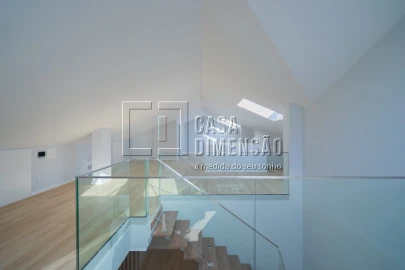 Apartamento T3 para Venda em Carcavelos e Parede