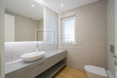 Apartamento T3 para Venda em Carcavelos e Parede