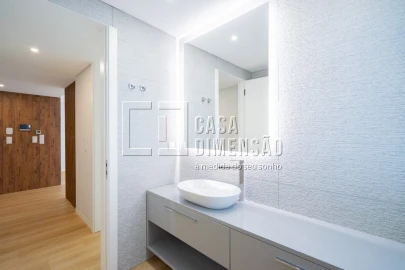 Apartamento T3 para Venda em Carcavelos e Parede