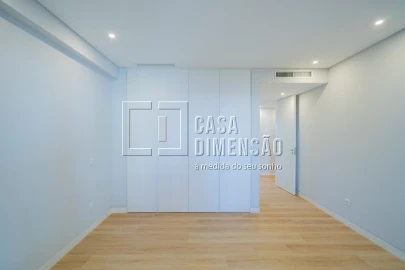 Apartamento T3 para Venda em Carcavelos e Parede