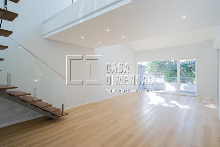 Apartamento T3 para Venda em Carcavelos e Parede Foto 7