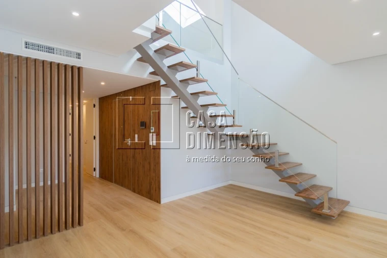 Apartamento T3 para Venda em Carcavelos e Parede Foto 27