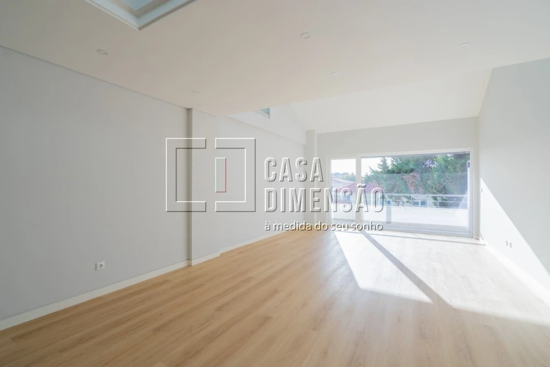 Apartamento T3 para Venda em Carcavelos e Parede Foto 6