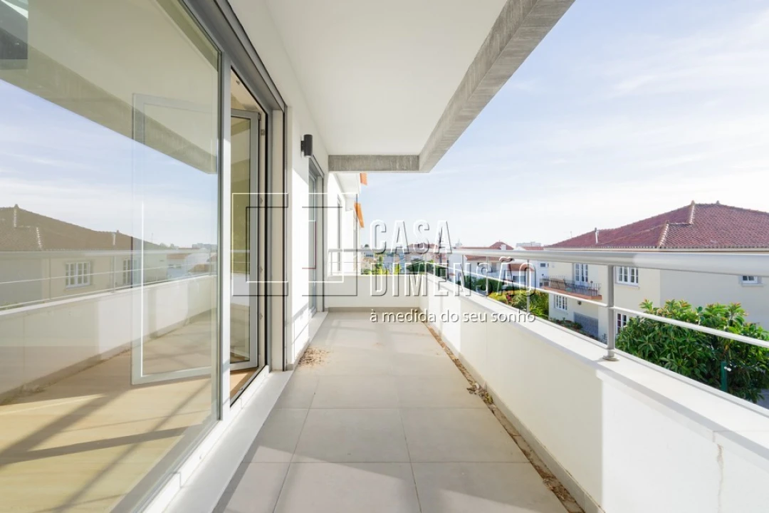 Apartamento T3 para Venda em Carcavelos e Parede Foto 11